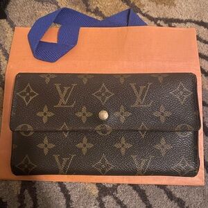 Louis Vuitton Monogram Canvas Clutch